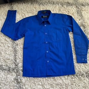BJK Collection Blue Button Down Long Sleeve Shirt Size 8